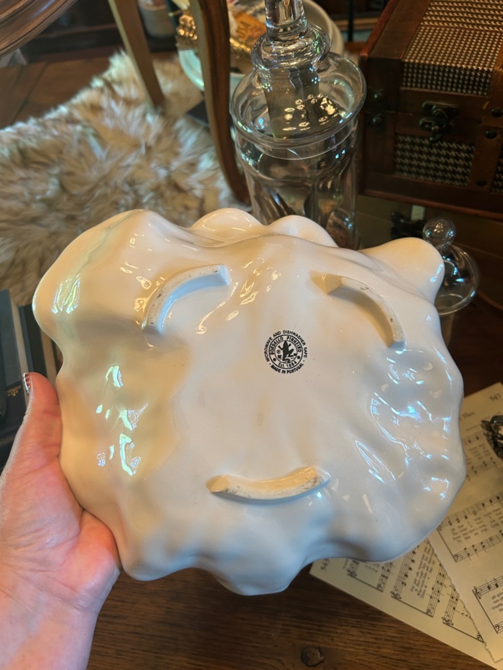 Cabbage Beige Bordallo Pinheiro Serving Bowl - Picture 3 of 6